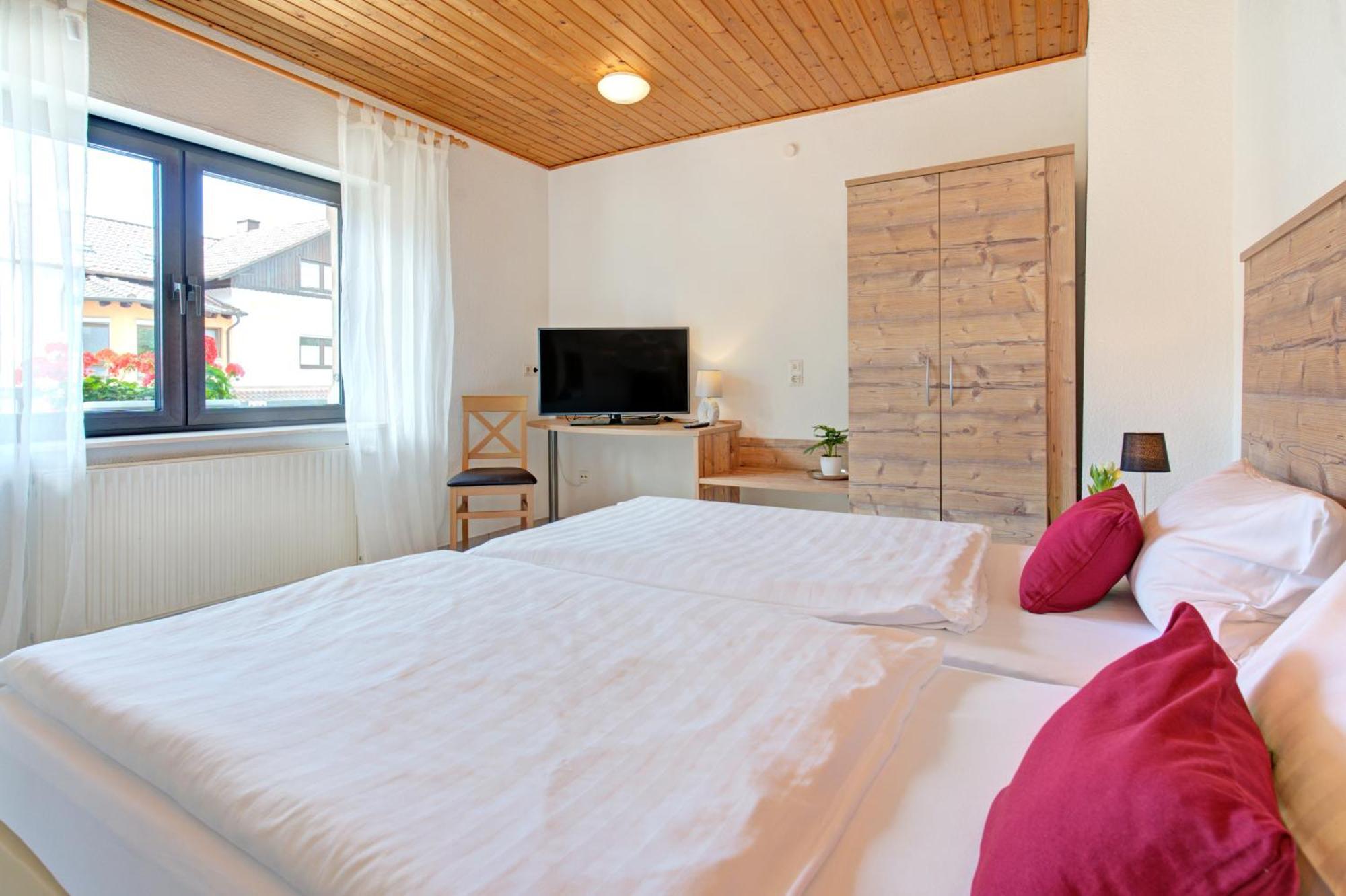 Apartment Landhotel Zum Storchennest Bann Eksteriør billede